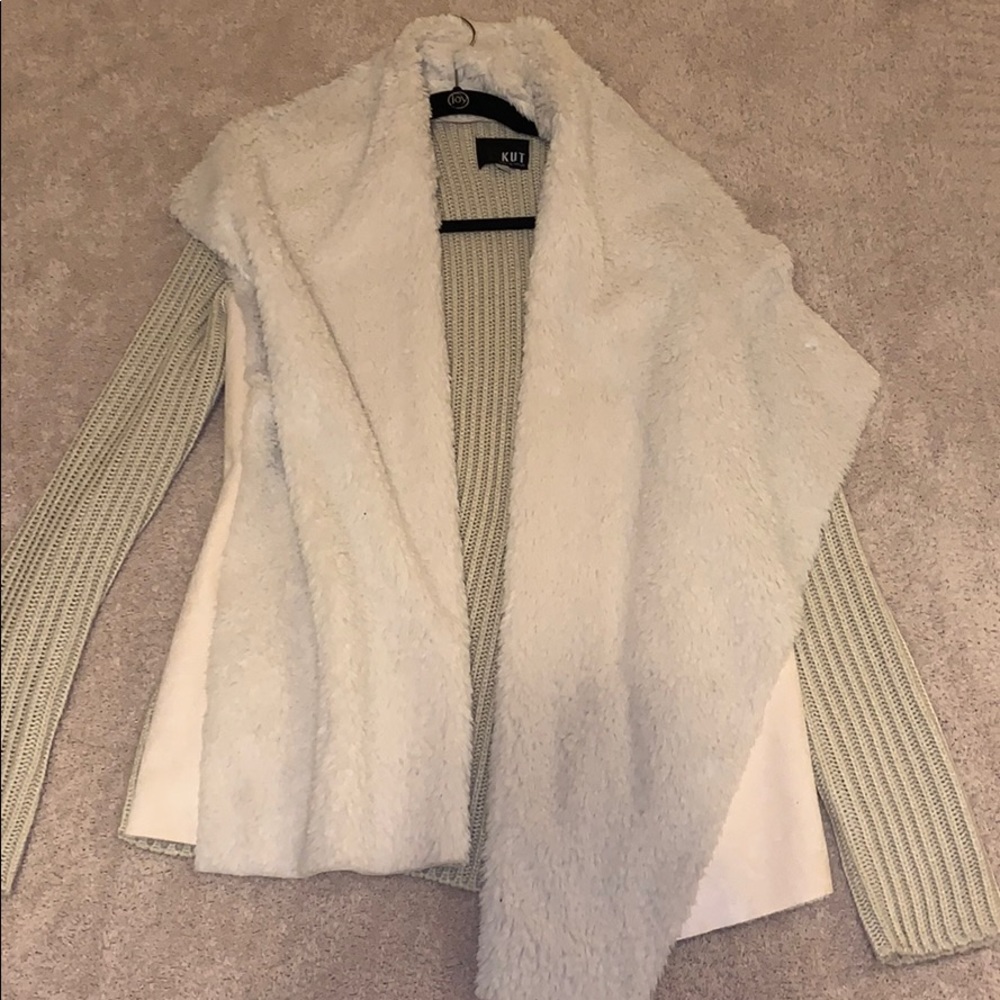 KUT beautiful fur lined sweater Shawl w suede